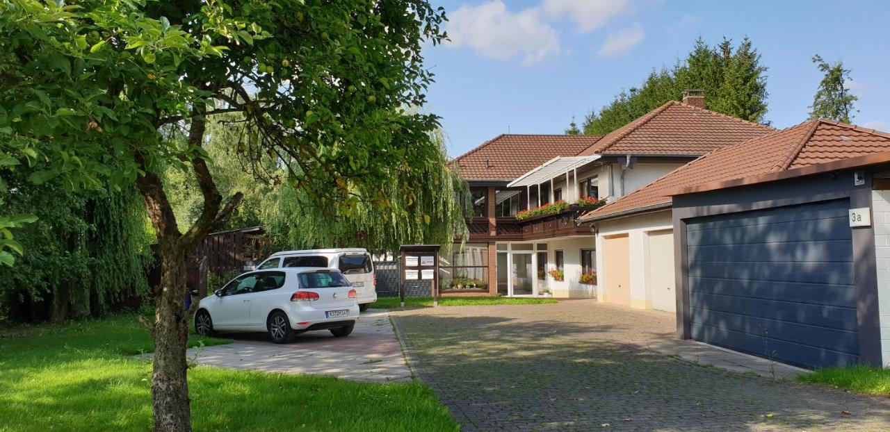 Apartamento Froschkoenig Mit Teichblick Trendelburg Exterior foto